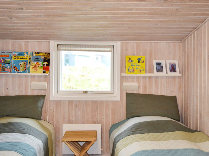 Bedroom 2, 6 Person Holiday Home in Fano, Fanø