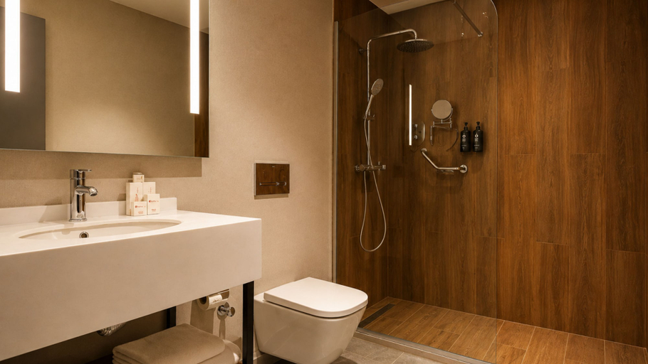 Bathroom 5, Ramada Encore by Wyndham Istanbul Airport Arnavutkoy, Arnavutkoy