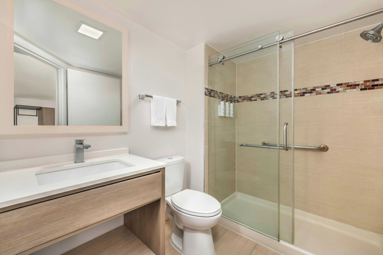 Bathroom 4, City Express by Marriott I-10 West Energy Corridor, Houston