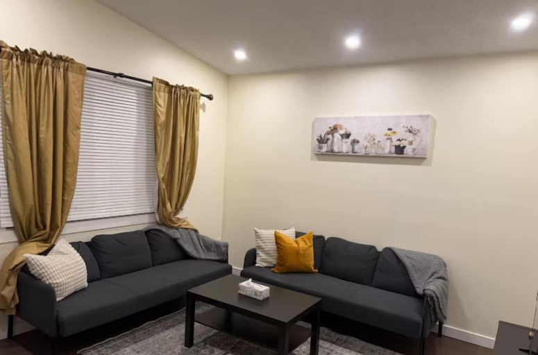 Others 1, Beacon Suite, Division No. 11