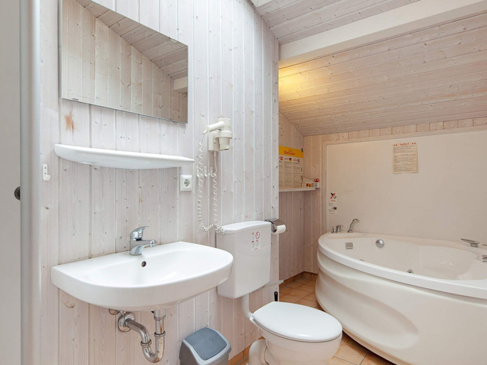 Bathroom 3, Holiday Home in Grömmitz, Ostholstein