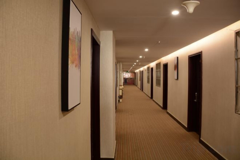 Others 3, Shushi Hotel, Shiyan