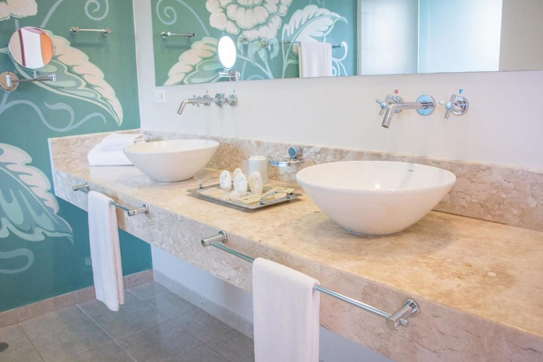 Bathroom 4, Mavsa Resort, Cesário Lange
