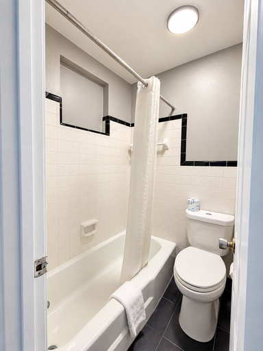 Bathroom 4, Rodeway Inn Dickson, Dickson