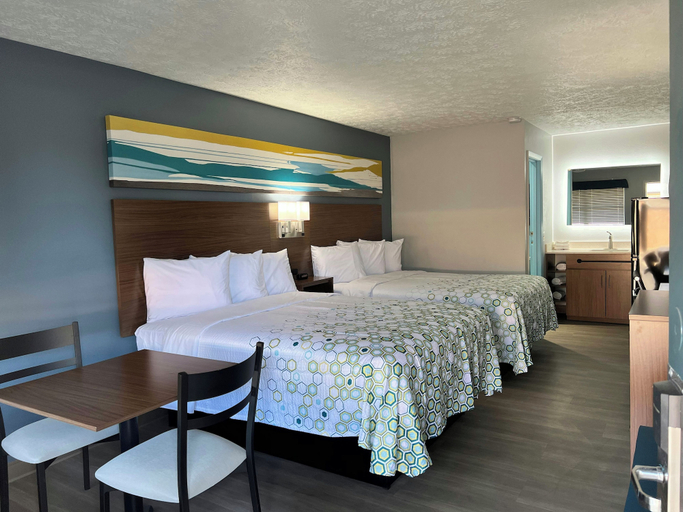 Bedroom 3, HomeTowne Studios by Red Roof Georgetown - Lexington North, Scott