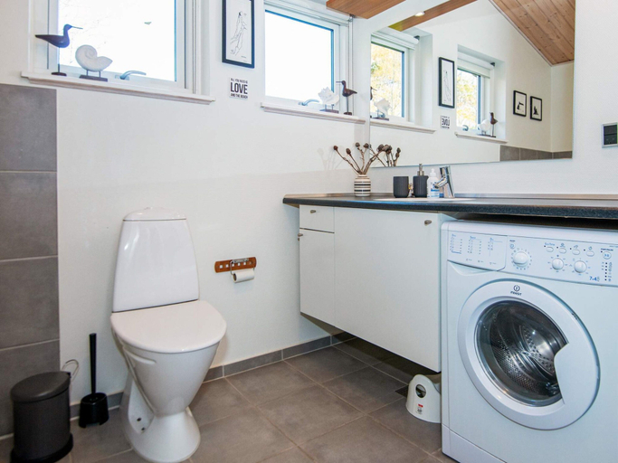 Bathroom 3, 4 Star Holiday Home in Glesborg, Norddjurs