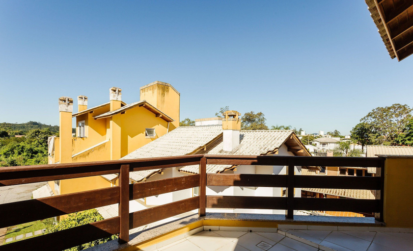 Others 3, House in Condo w/ Pool, 300m From the Beach Ali024, Florianopolis