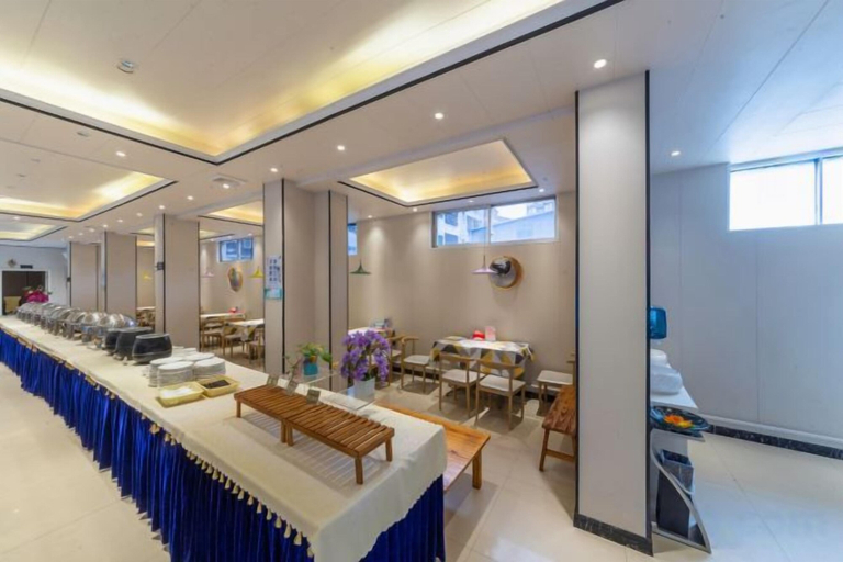 Food & Drinks 5, Huanyu Hotel (Lingshan Bus Terminal), Qinzhou