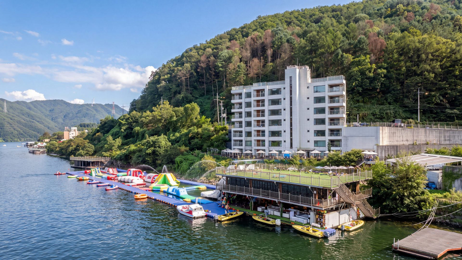 Exterior & Views 2, Gapyeong Laputa Resort, Gapyeong
