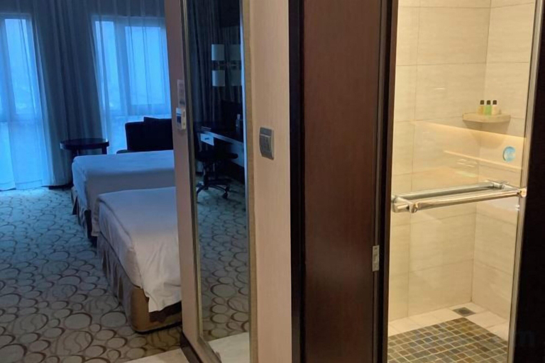 Bathroom, Kuntai Novel Hotel Beijing, Beijing