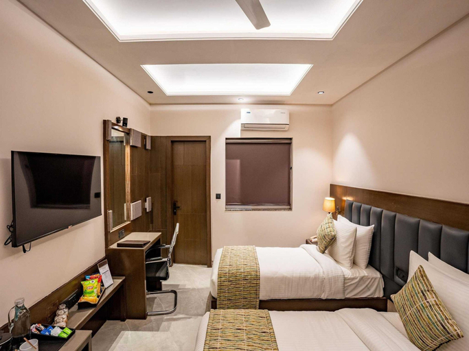 Others 5, Deluxe Twin Room Hotel, Agra
