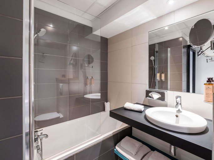 Bathroom 4, Mercure Paris Gare de Lyon TGV hotel, Paris