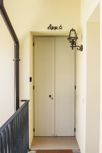 Others 4, Urban Wine Studio Apartment con Terrazzo, Gorizia