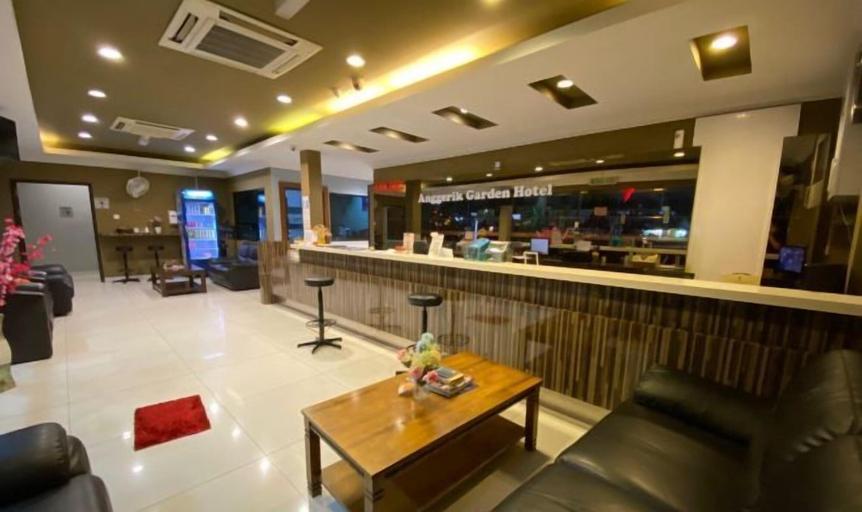 Food & Drinks