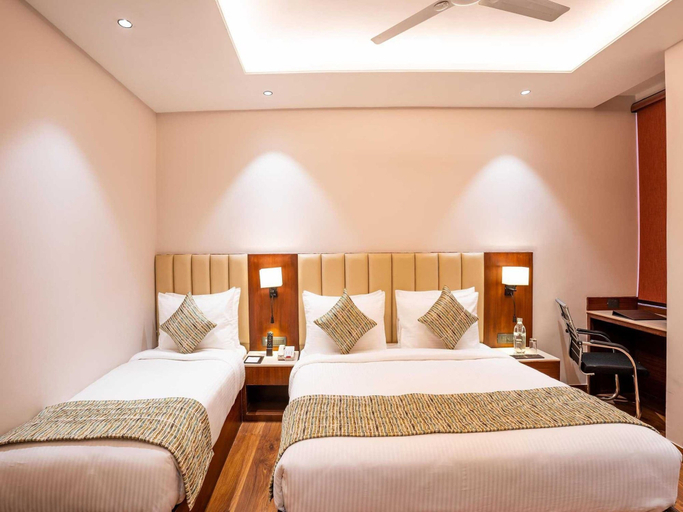 Others 2, Deluxe Twin Room Hotel, Agra