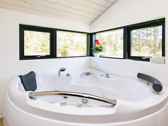 Bathroom 3, 6 Person Holiday Home in Lokken, Hjørring
