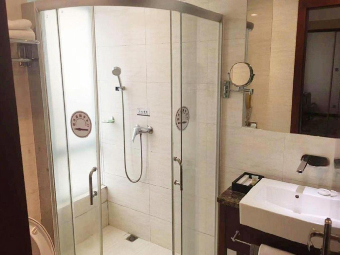 Bathroom 5, Xiamen Fortune Hotel, Xiamen