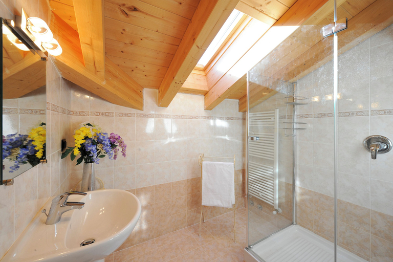 Bathroom 4, Tremezzo Ulivi Apt. 7, Como