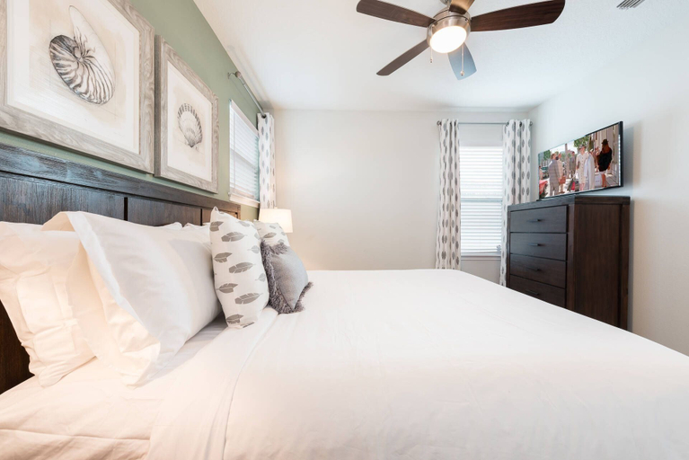Others 3, 5BR Near Disney Pool, spa & 2 Living Rooms, Osceola