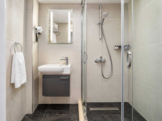 Bathroom 5, Istanbul Efes Hotel, Fatih