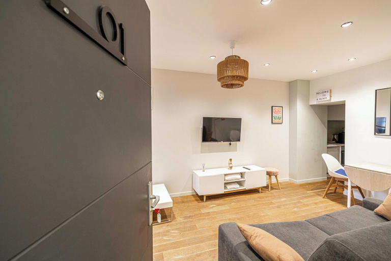 Others 5, Charming Renovated Studio - 2P - Cannes Meynadier, Alpes-Maritimes