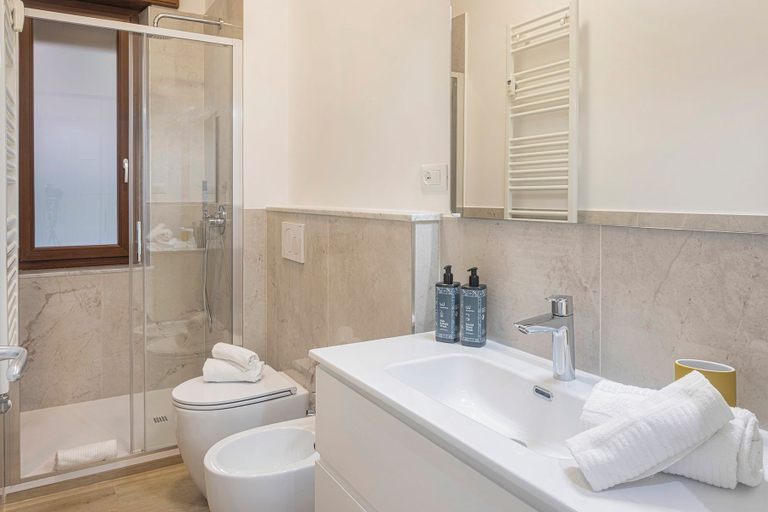 Bathroom, XXV Aprile by Wonderful Italy, Genova