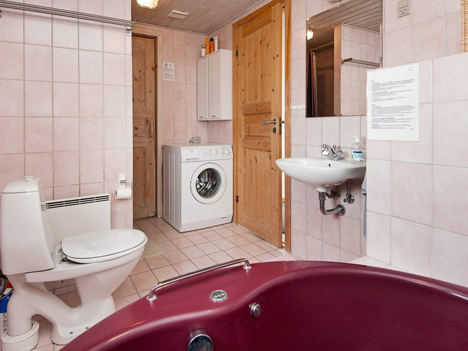 Bathroom 3, 6 Person Holiday Home in Fano, Fanø