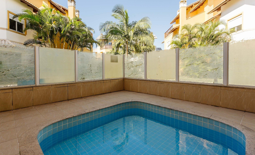 Others 2, House in Condo w/ Pool, 300m From the Beach Ali024, Florianopolis