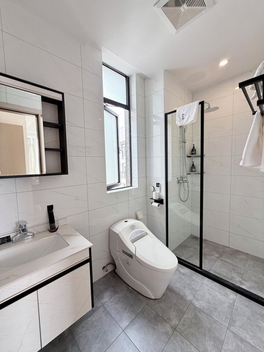 Bathroom 3, Elizabeth Golf Apartment, Gasabo