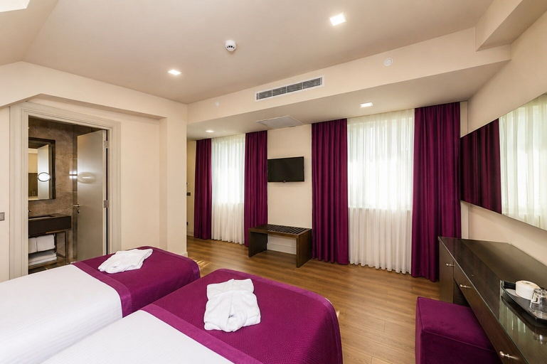 Bedroom 3, The Hotel Beyaz Saray - Grand Bazaar, Fatih