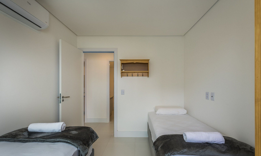 Others 4, 3-br apt w/ sea View and Barbecue Shc1601, Piçarras