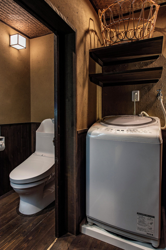 Bathroom 3, Mitsuda Kamigyo, Kyoto