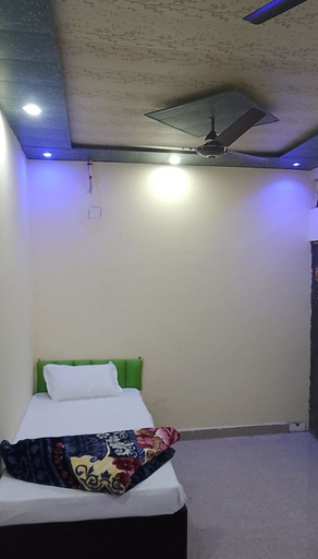 Bedroom 5, Comfort Inn Paying Guest House, Varanasi