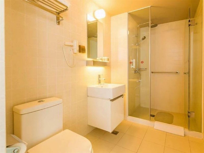 Bathroom, Jinjiang Inn Select, Qingdao