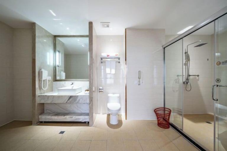 Bathroom 4, Fuxing Oriental Boutique Hotel, Chifeng