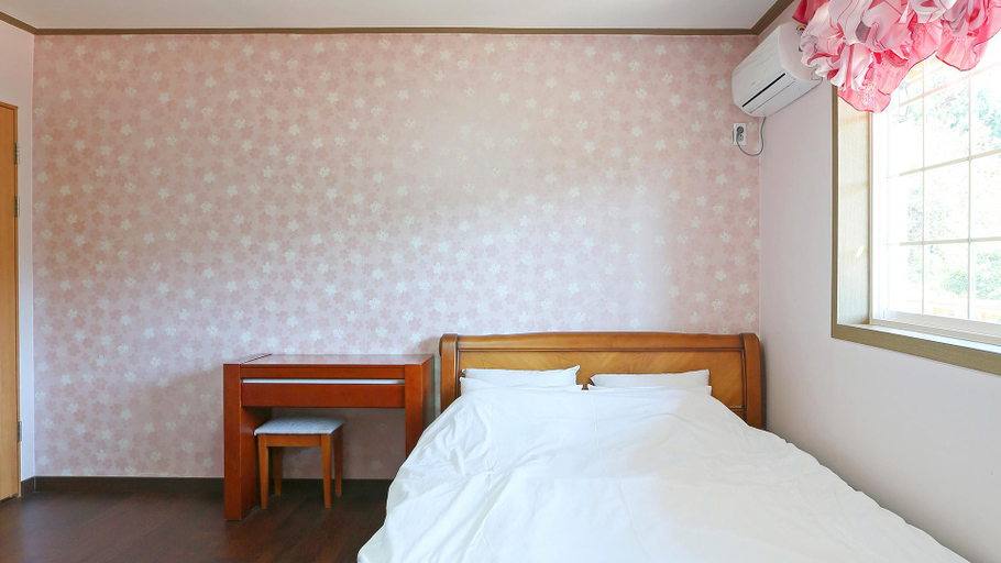 Bedroom 4, Hongcheon Happy Forest Pension, Chuncheon