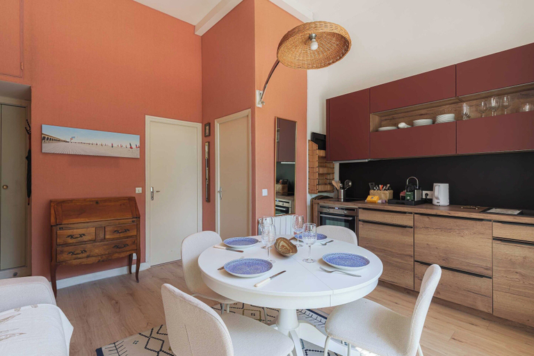 Others 4, Flat in a Traditional Norman Townhouse - Garden, Calvados