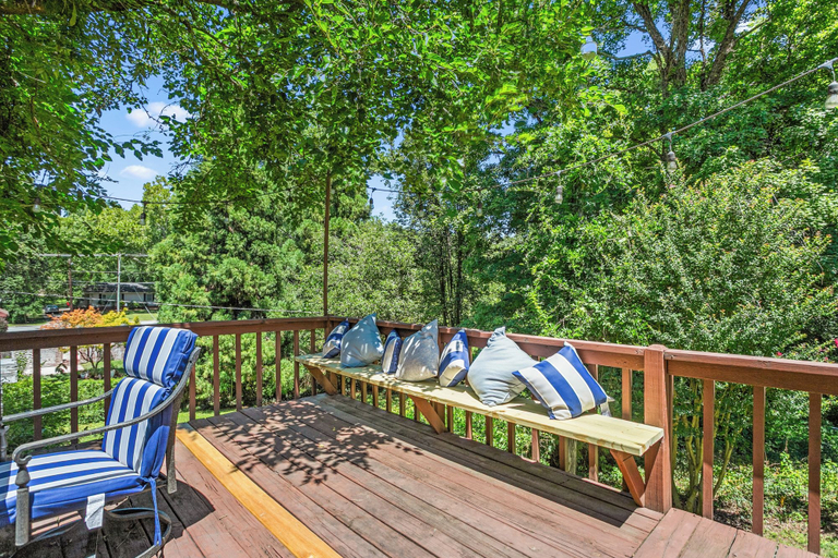 Others 2, Downtown 3-bedroom HPU & Furniture Mkt, Guilford