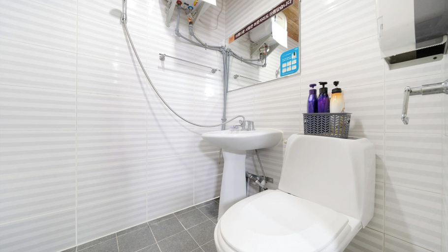 Bathroom 4, Paju Gamaksan Sanchon Village Pension, Paju