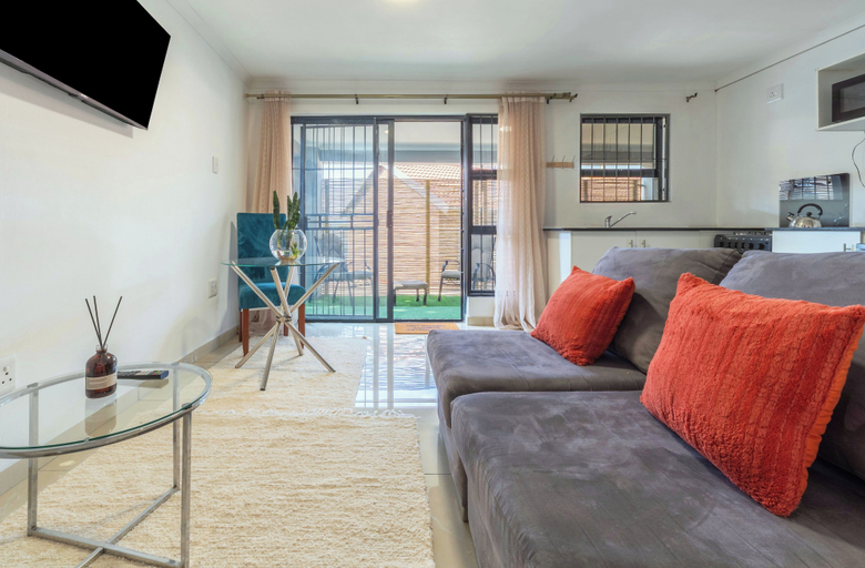 Others 5, M&M FB Solar Powered Home Pet Friendly, Ekurhuleni