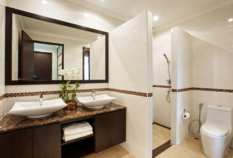 Others 5, Spacious 75 sqm Apartment in Quiet Karon, Shared Pool, Phuket Island