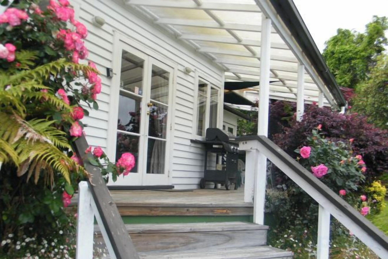 Exterior & Views 2, Magpie Cottage - Homestay B&B, Ruapehu