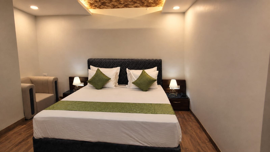 Others 4, Tanora hotels, Indore