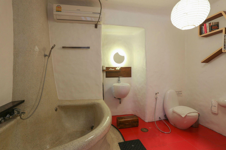 Bathroom 3, Mo Rooms, Muang Chiang Mai