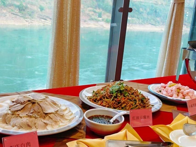 Food & Drinks 5, Purple Light Hotel, Zhaotong