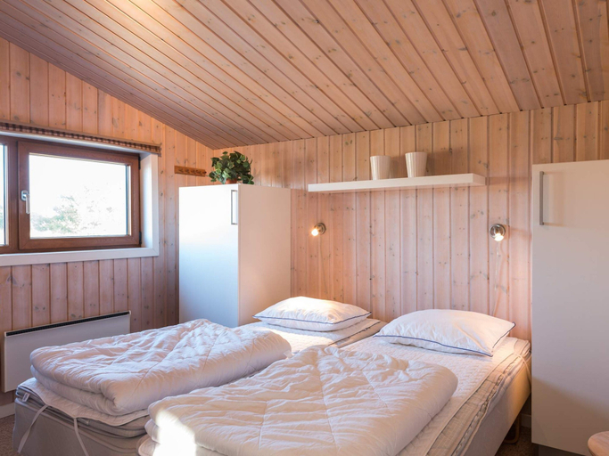 Bedroom 2, 6 Person Holiday Home in Fano, Fanø