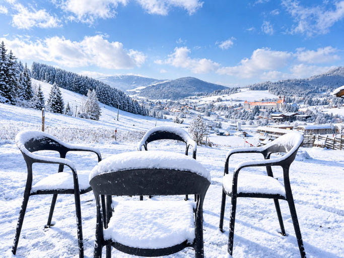 Others 4, Holiday Home on the ski Slope With Sauna, Murau