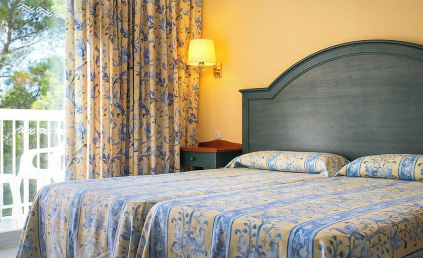 Bedroom 3, Hostal Es Pi 2, Baleares
