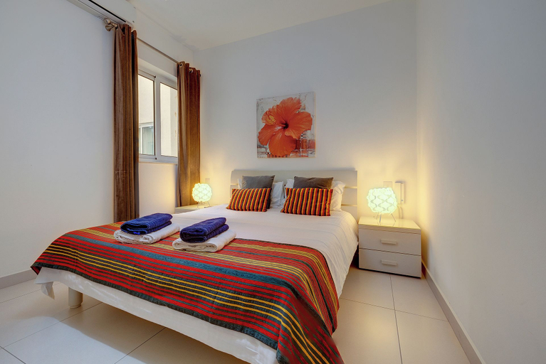 Bedroom 3, Modern Apartment Steps From Balluta Bay, St Julian's