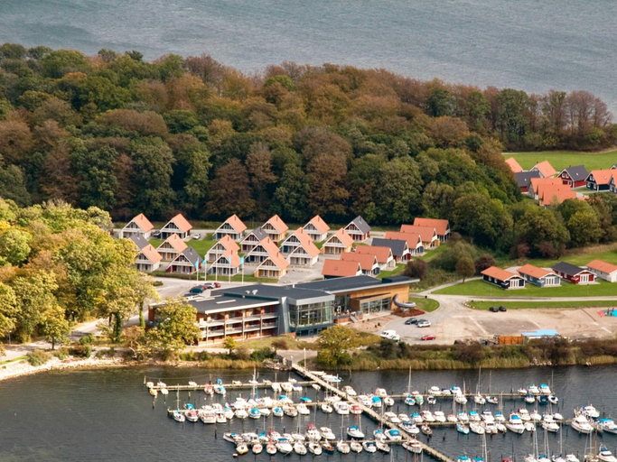 Others 1, 8 Person Holiday Home on a Holiday Park in Grasten, Sønderborg